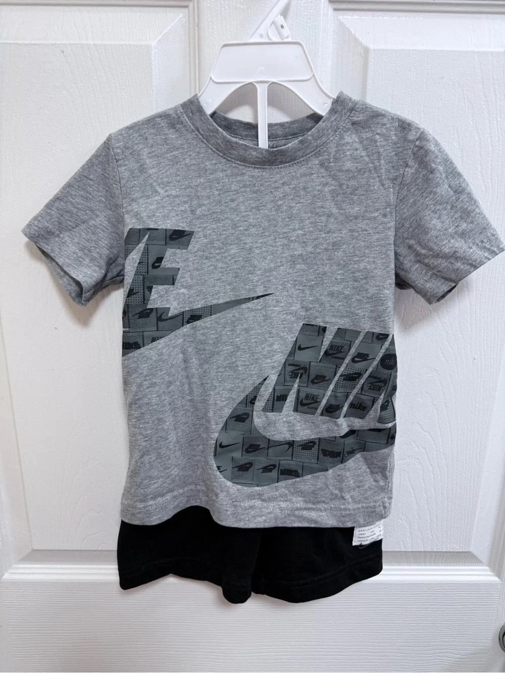 Nike Heather Gray and Black Graphic Logo Short Set, Size 4